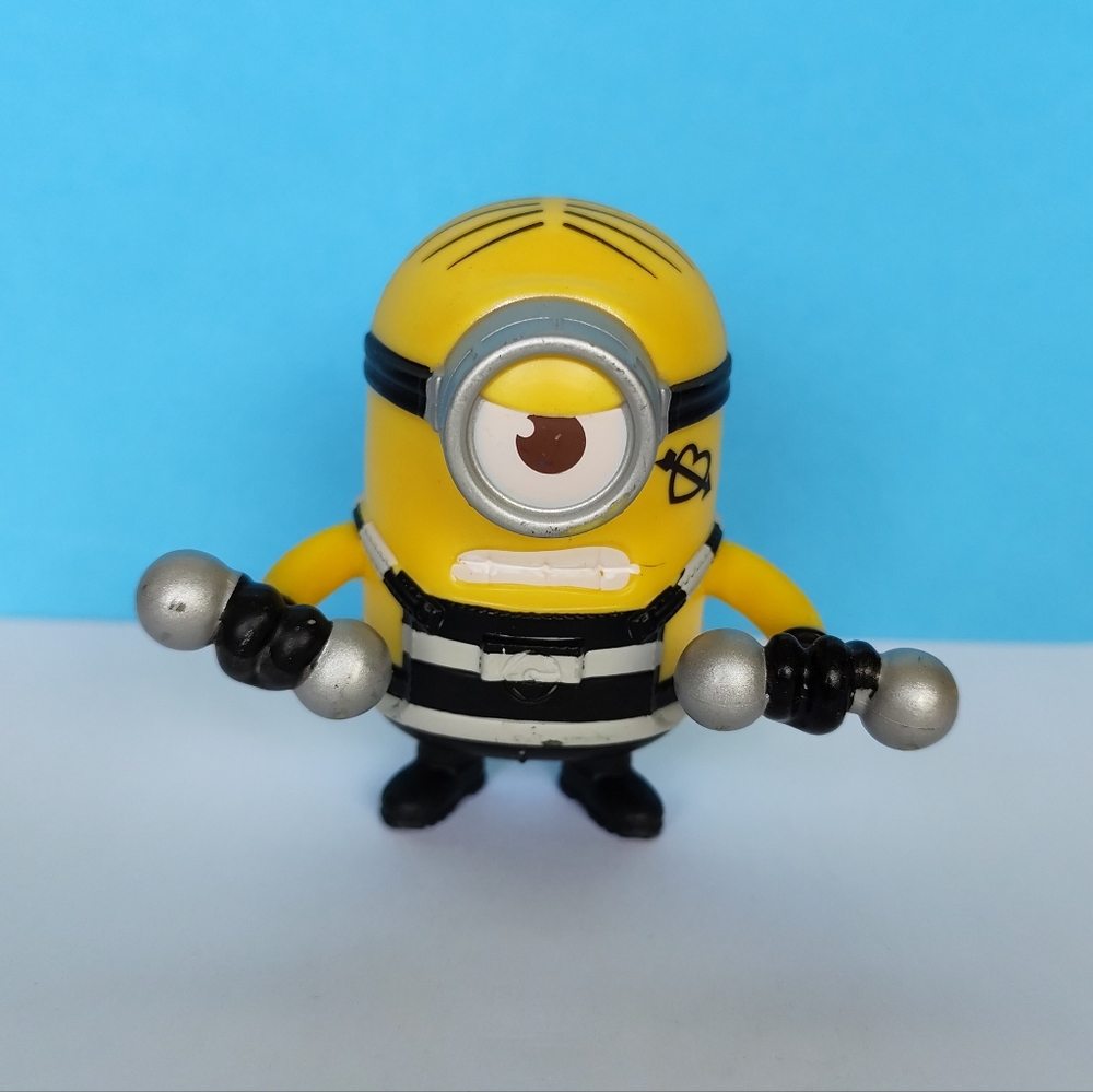 6/$20🔖2017 MCDONALDS’ HAPPY MEAL TOY DESPICABLE ME 3 PUMPING IRON MINION #8